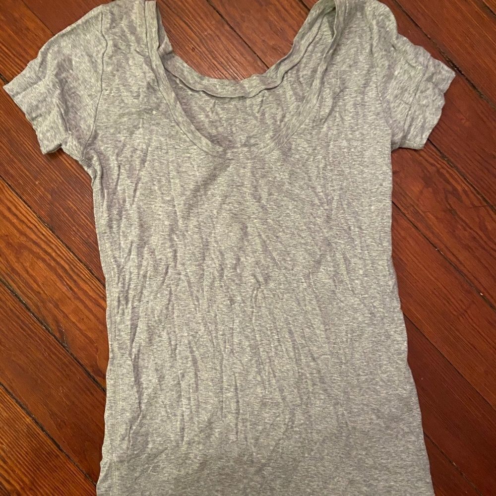 Gap Gray T-Shirt medium 